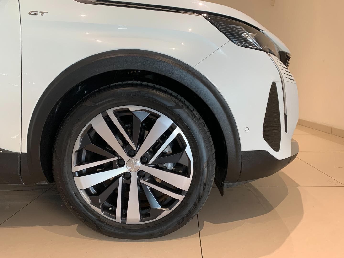 Peugeot 5008 - Image 6