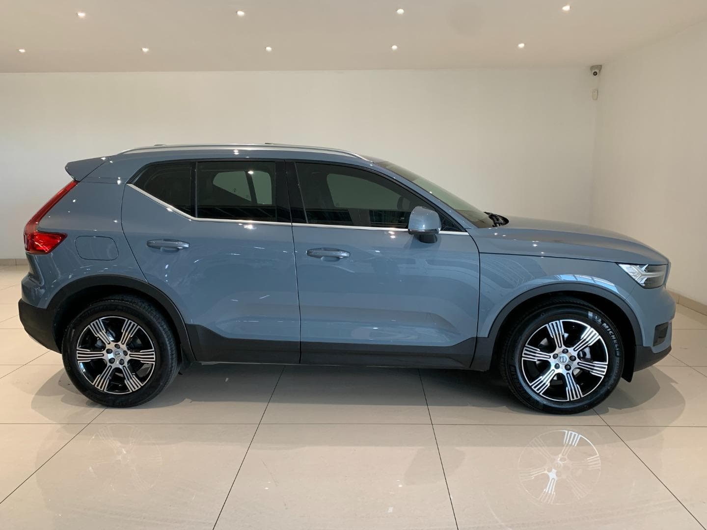 Volvo XC40 - Image 2
